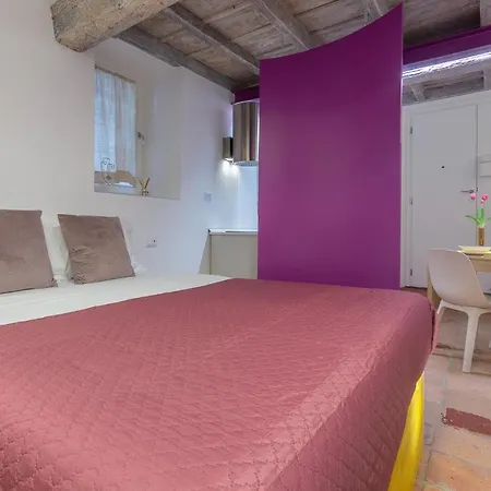 Апартаменты Mignon Lilac House *