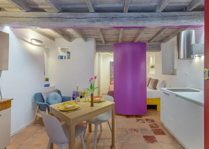 Guesthost - Mignon Lilac House